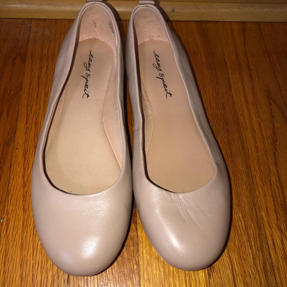 Easy Spirit Flats
